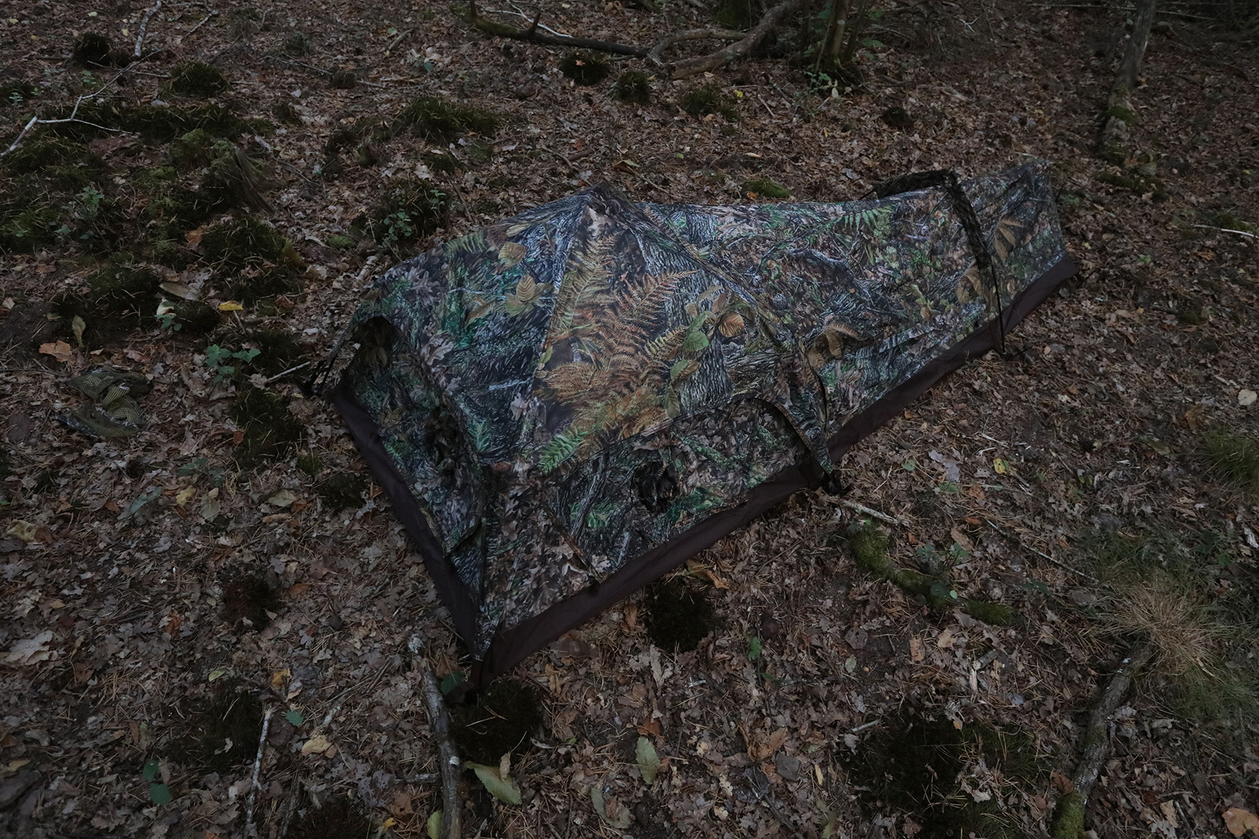 Tragopan HOKKI V3 Liegezelt für Bodennahe Fotografie Tragopan HOKKI V3 Liegezelt für Bodennahe Fotografie