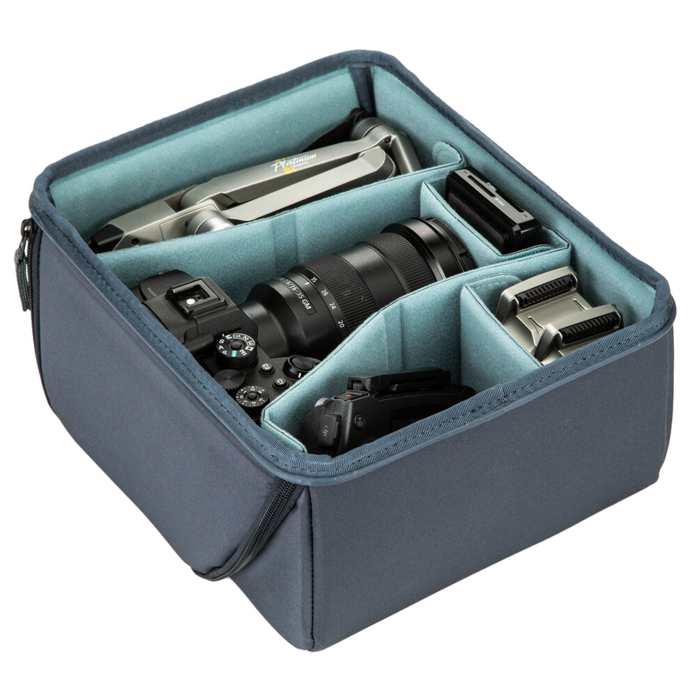 Shimoda Core Unit Small Mirrorless Modul-Einsatz Usage example (accessories shown are not included in the scope of delivery)