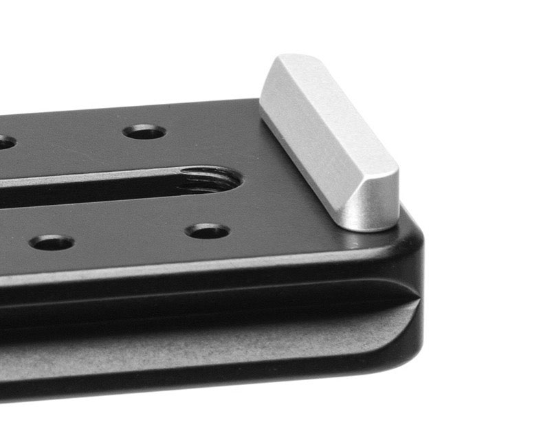 Kirk KLP-310 Universal-Objektivplatte (79 mm) mit QD-Aufnahme Kirk KLP-310 Universal-Objektivplatte (79 mm) mit QD-Aufnahme