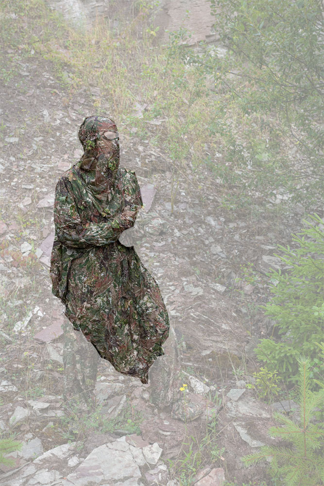 ghosthood_30000_ghost_hoodie_ultraleichter_tarnponcho_AE20478_augenblicke_eingefangen-1b