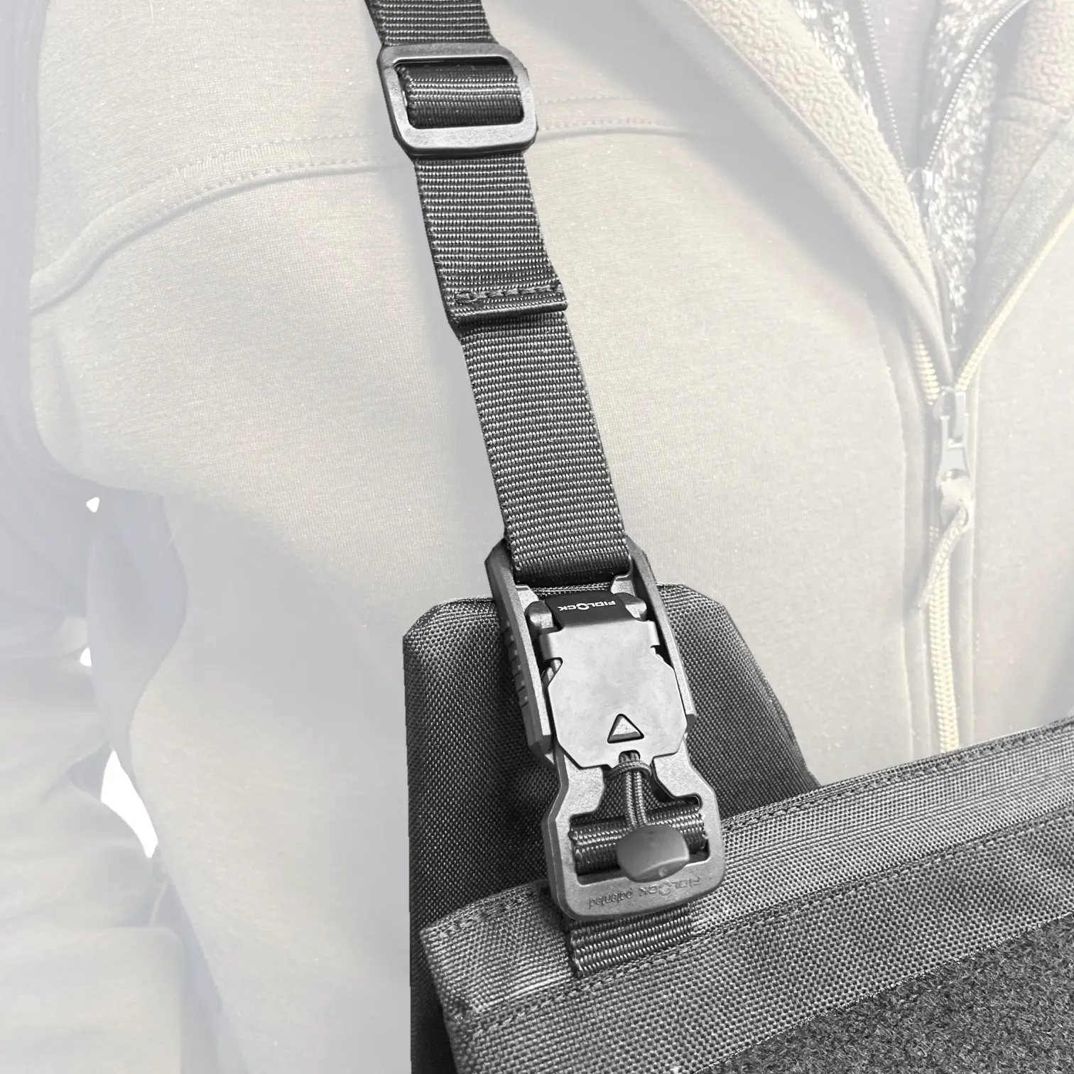 MR JAN GEAR Lens Carrier M Tragesystem für Teleobjektive schwarz (Molle & Magnetic) MR JAN GEAR Lens Carrier M Tragesystem für Teleobjektive schwarz (Molle & Magnetic)