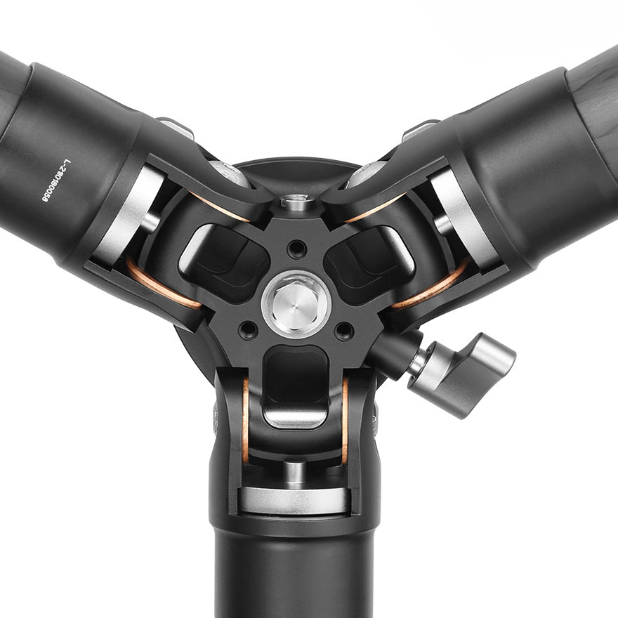 Leofoto LS-255CEX Ranger Karbon Stativ mit integrierter Nivellierung Leofoto LS-255CEX Ranger Karbon Stativ mit integrierter Nivellierung
