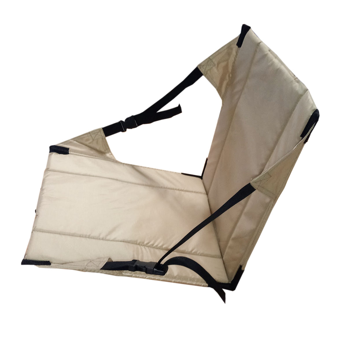 dare_to_be_different_outdoor_1011_gruen_dtbdoutdoor_zitterik_sitzkissen_stuhl_polster_AE206611_augenblicke_eingefangen-6