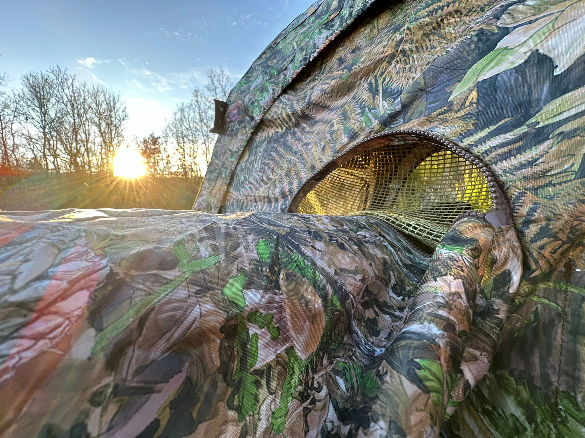 Tragopan V7 Tarnzelt mit 3 Türen Tragopan V7 Tarnzelt mit 3 Türen