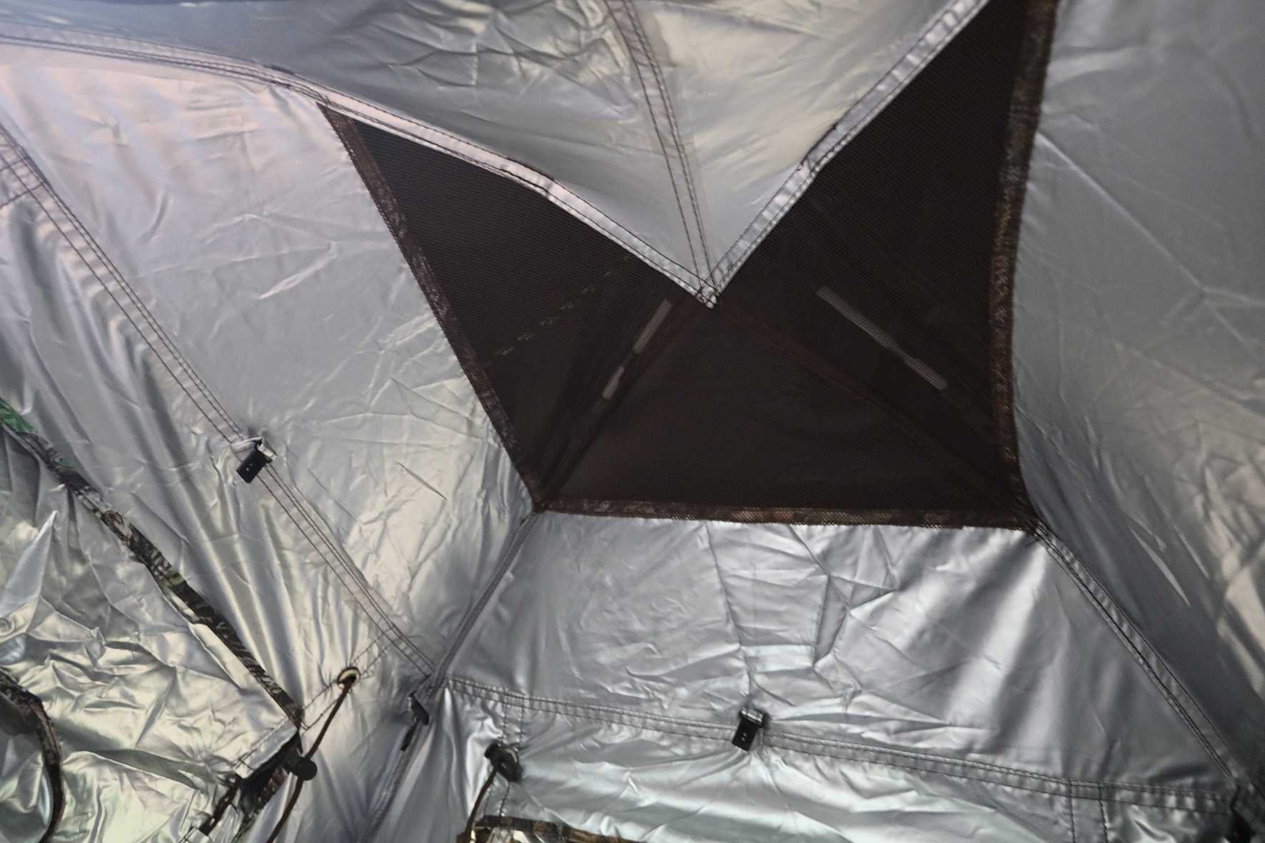 Tragopan HOKKI V3 Liegezelt für Bodennahe Fotografie Tragopan HOKKI V3 Liegezelt für Bodennahe Fotografie