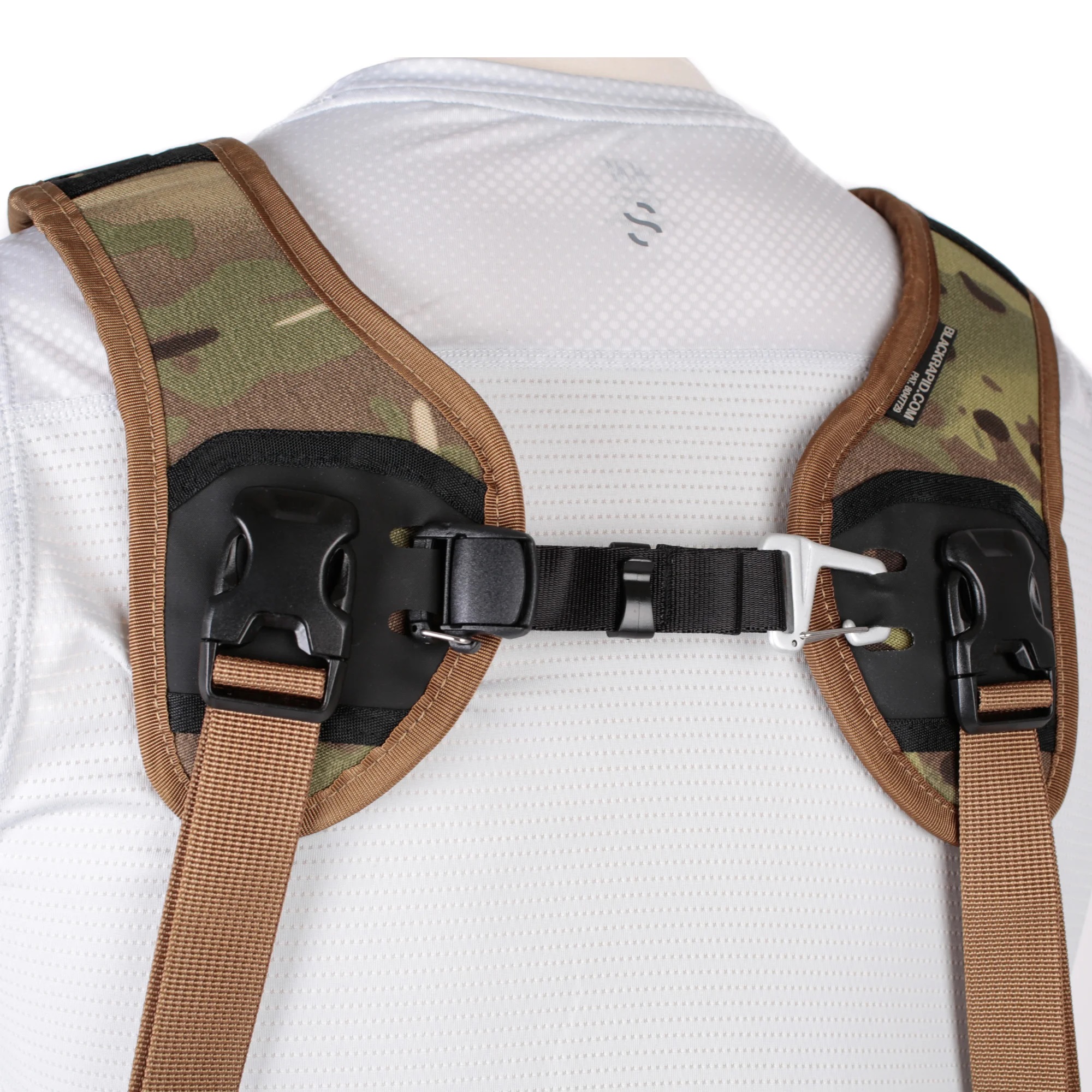blackrapid_68922644_kameragurt_double_breathe_multi_terrain_camo_AE21575_augenblicke_eingefangen-7